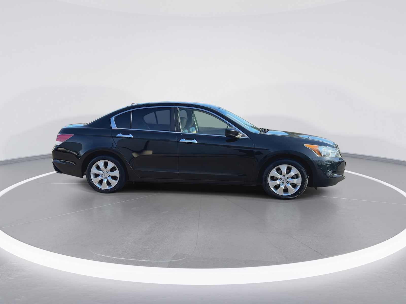 Used 2010 Honda Accord EX-L image 9