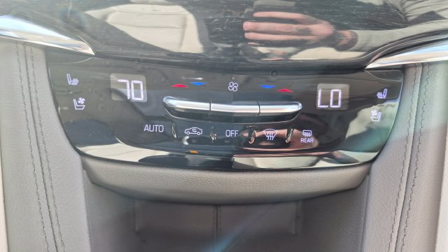 Used 2020 Cadillac XT6 Premium Luxury FWD image 28