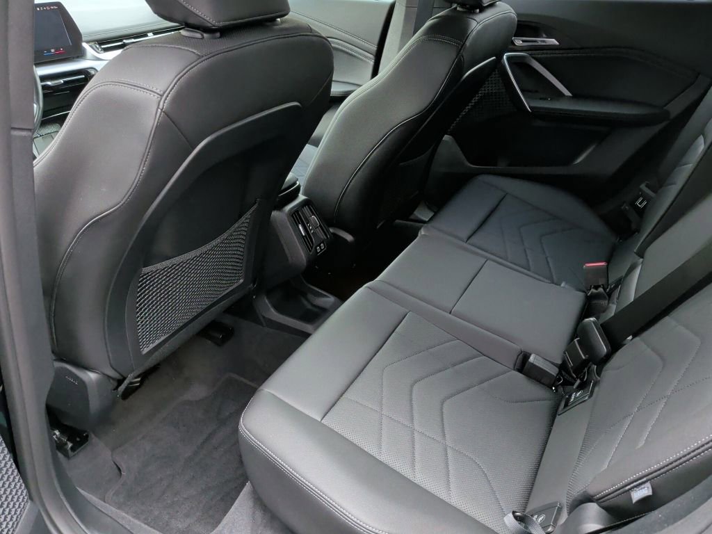 Used 2023 BMW X1 xDrive28i w/ Premium Package image 12