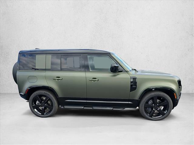 New 2026 Land Rover Defender 110 X-Dynamic SE image 4