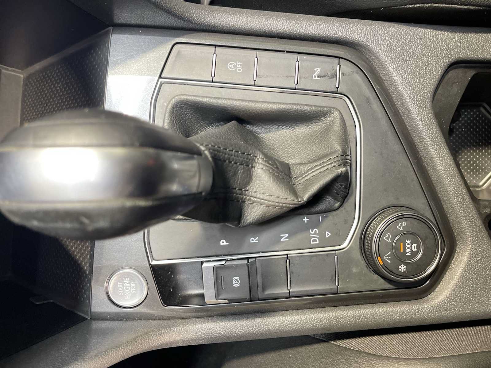 Used 2019 Volkswagen Tiguan SEL AWD/4WD image 17