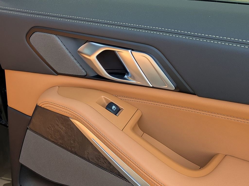 New 2026 BMW X5 xDrive50e image 18