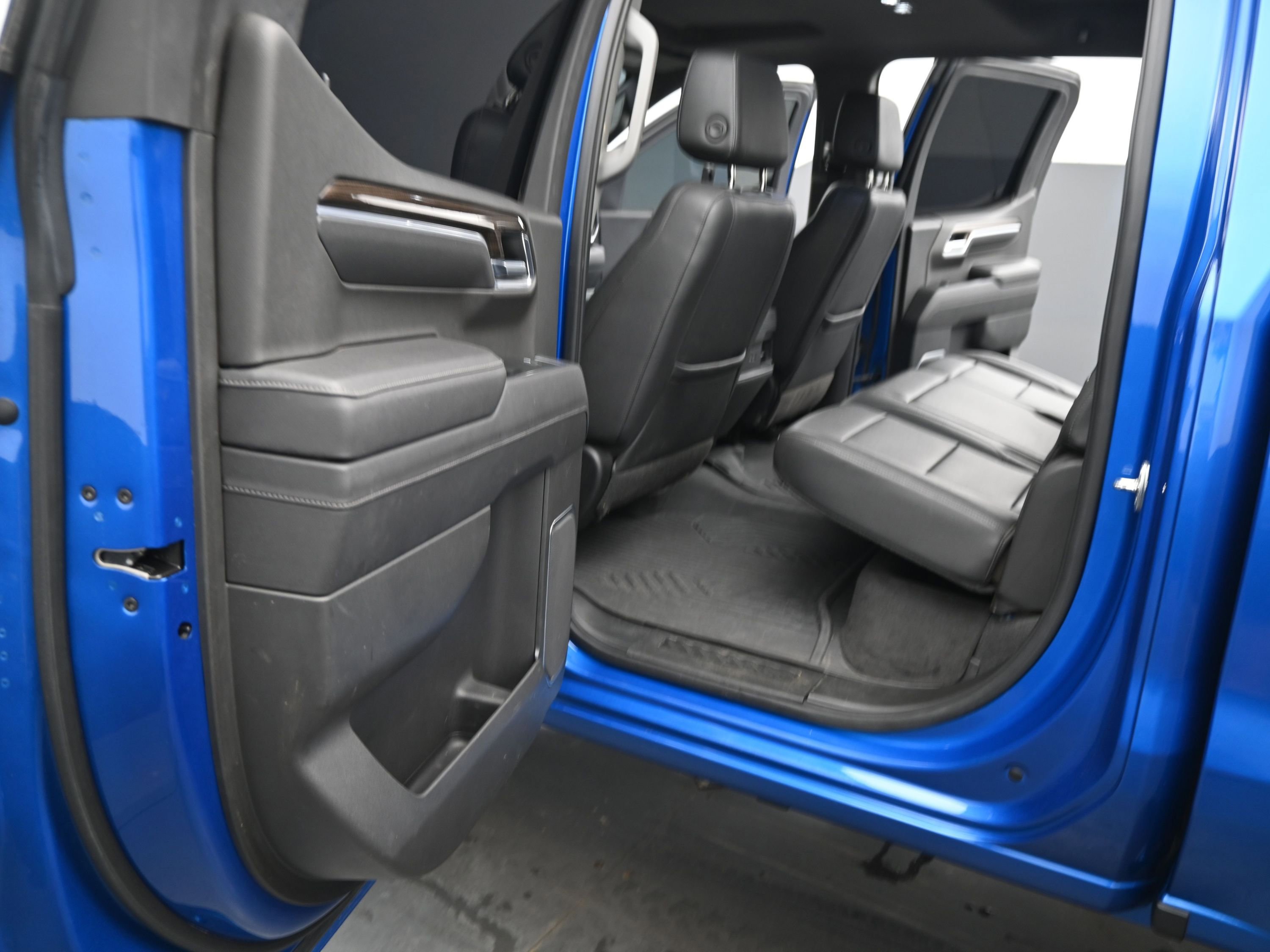 Used 2022 Chevrolet Silverado 1500 LT Trail Boss w/ LT Trail Boss Premium Package image 14