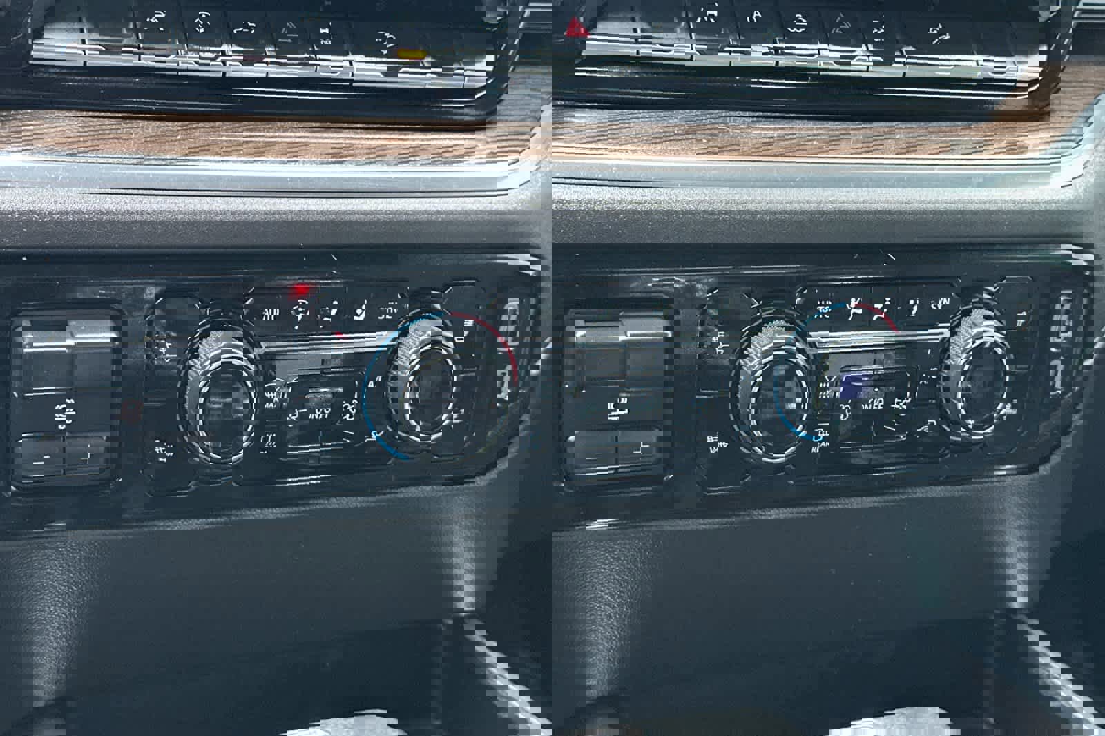 Used 2024 Chevrolet Silverado 1500 LT Trail Boss w/ Convenience Package II image 23