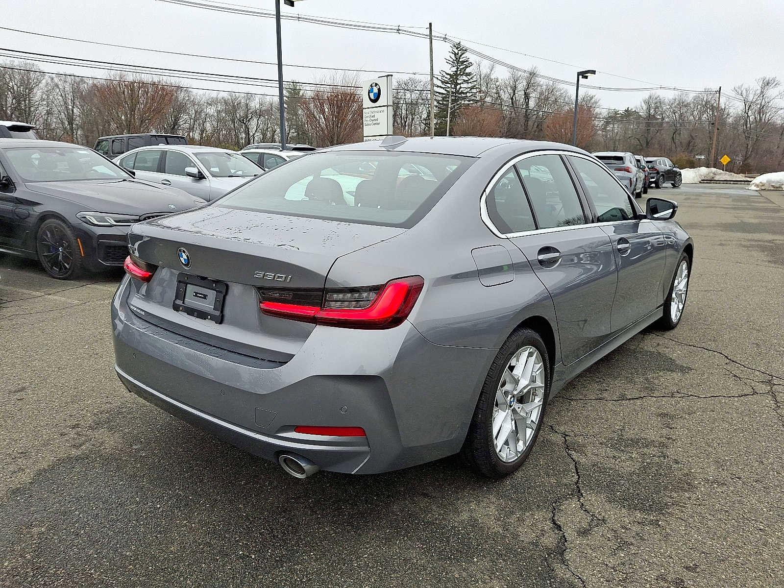 Used 2025 BMW 330i xDrive Sedan w/ Premium Package image 7