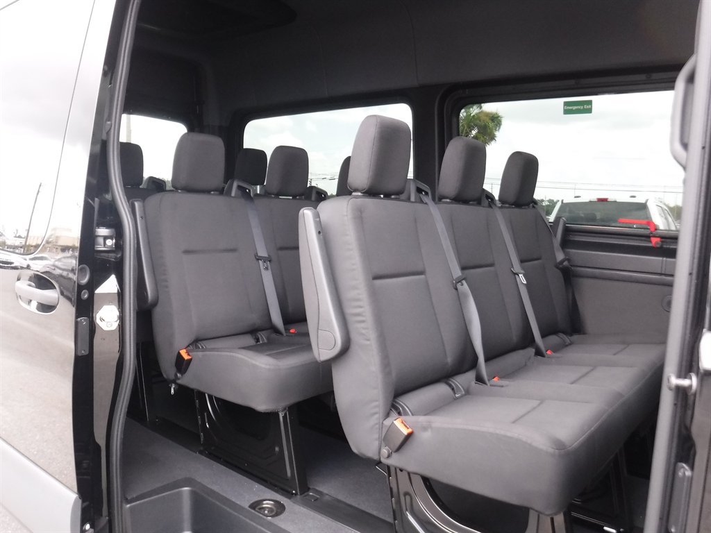 Used 2024 Mercedes-Benz Sprinter 2500 image 5