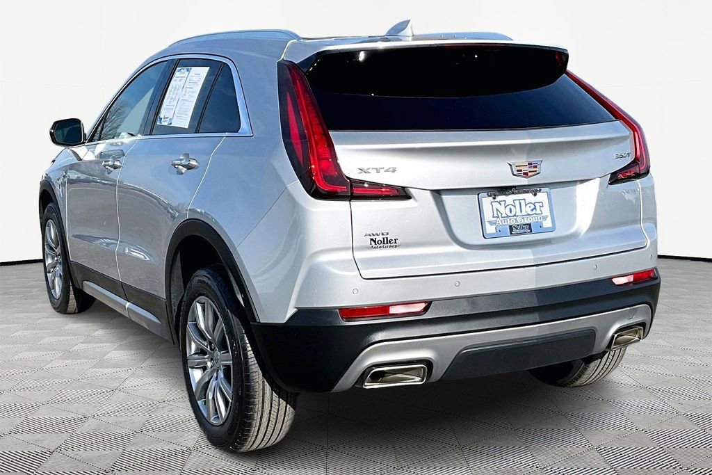 Used 2022 Cadillac XT4 Premium Luxury w/ Enhanced Visibility Package image 13