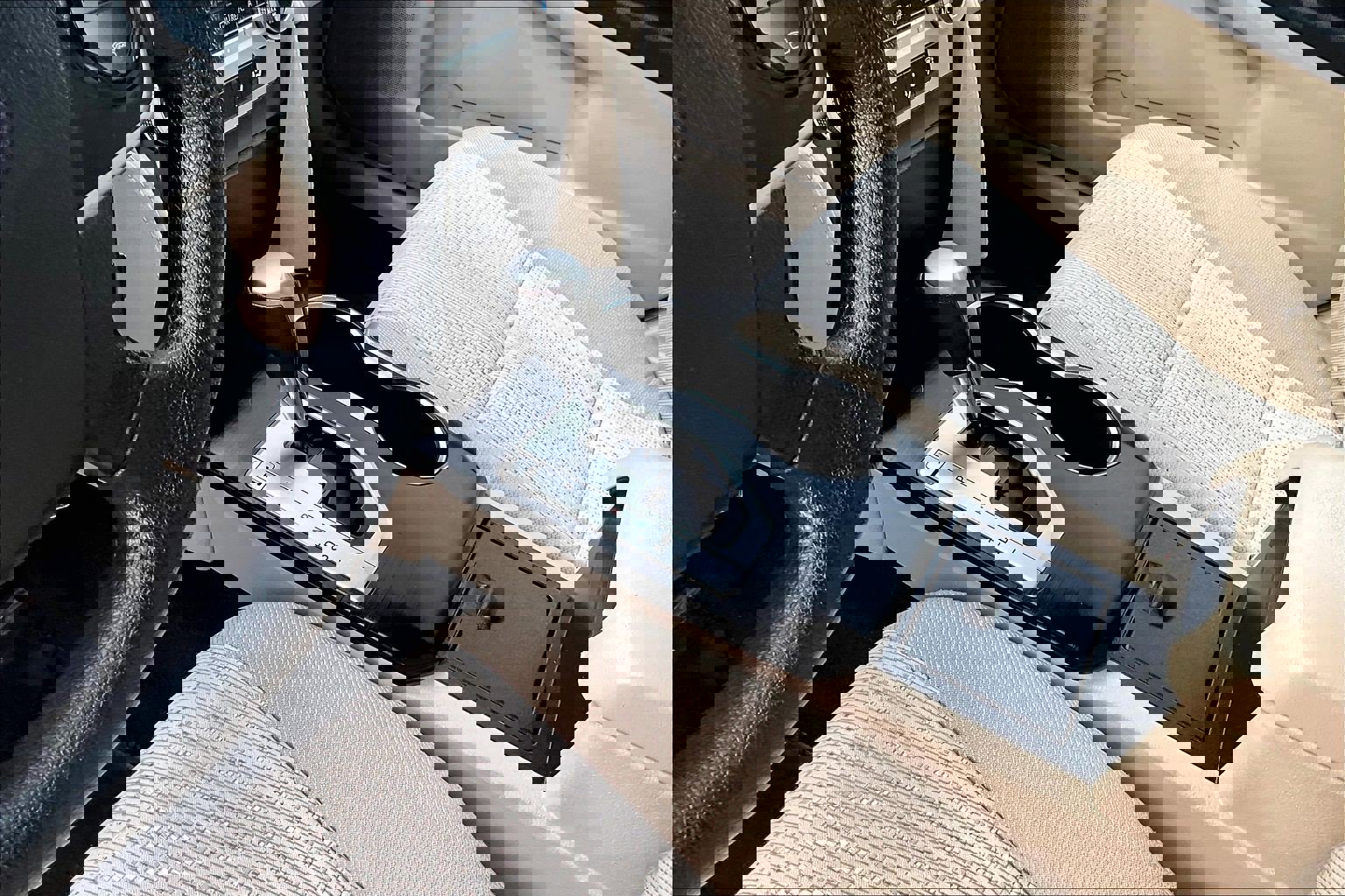 Used 2012 Toyota Camry LE image 16