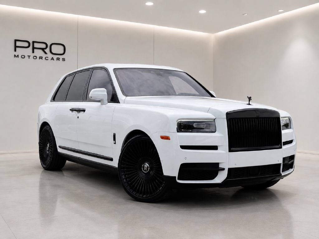 Used 2021 Rolls-Royce Cullinan AWD/4WD image 1