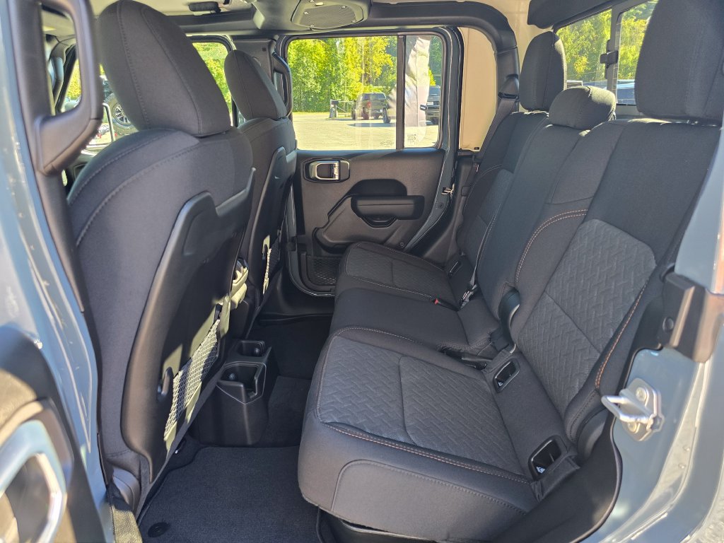 New 2026 Jeep Gladiator Mojave AWD/4WD image 10