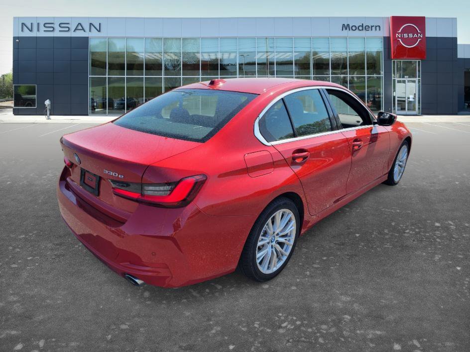 Used 2024 BMW 330e xDrive image 5
