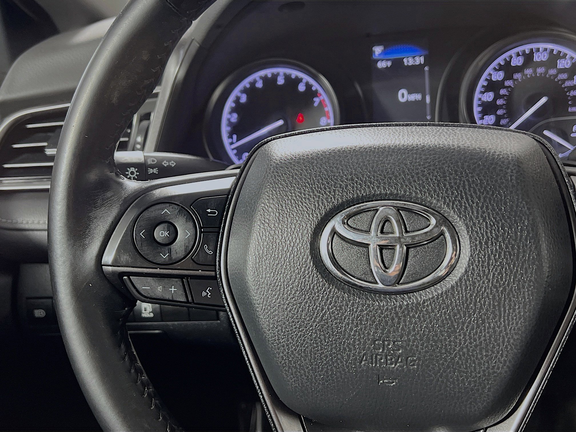 Used 2023 Toyota Camry SE image 19