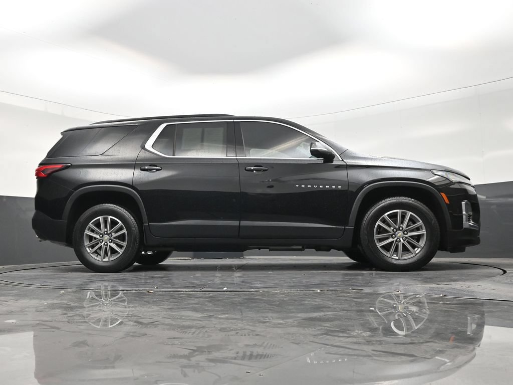 Used 2023 Chevrolet Traverse LT FWD image 25