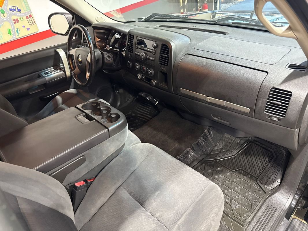 Used 2009 Chevrolet Silverado 1500 LT w/ Power Pack Plus image 61