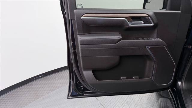 Used 2025 Chevrolet Silverado 1500 RST RWD image 16