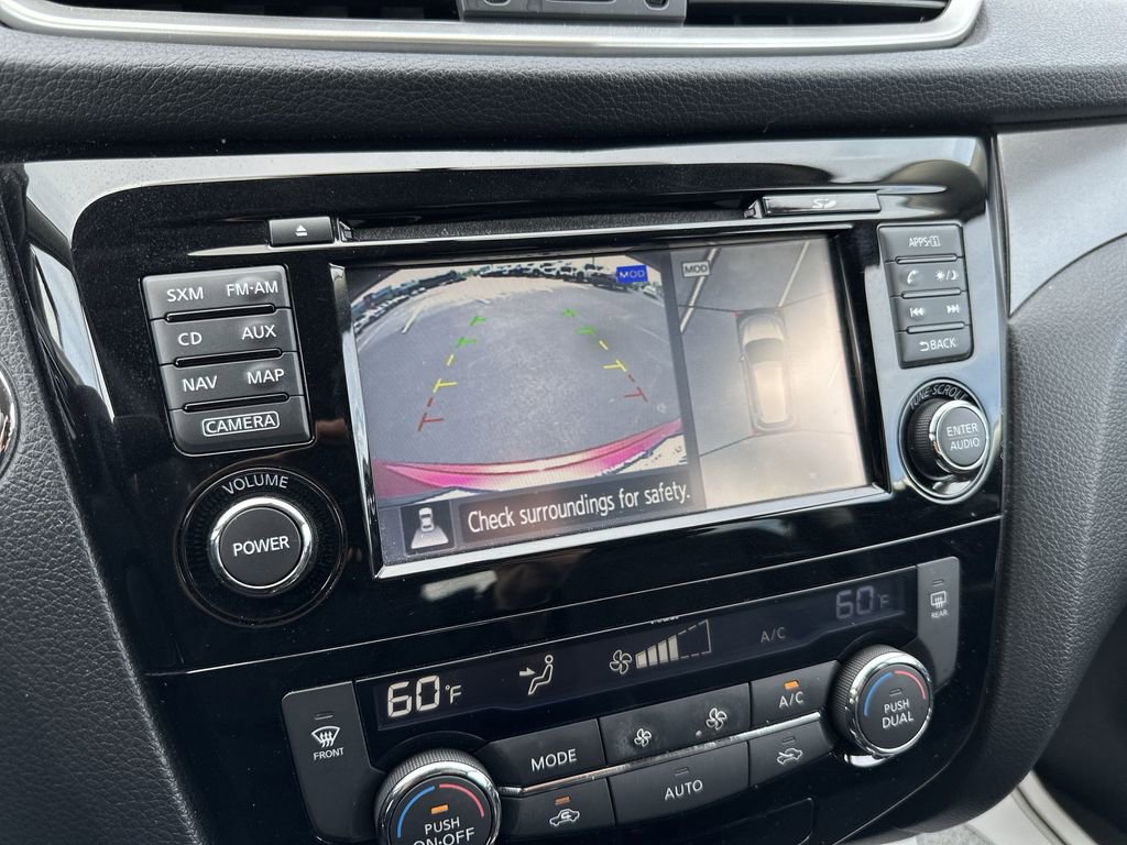 Used 2016 Nissan Rogue SV w/ SV Premium Package image 17