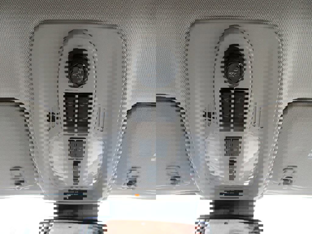 Certified 2013 Chevrolet Equinox LT w/ Power Convenience Package image 32