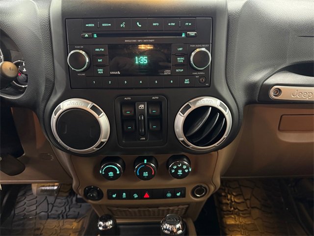 Used 2014 Jeep Wrangler Unlimited Sahara w/ Connectivity Group image 5