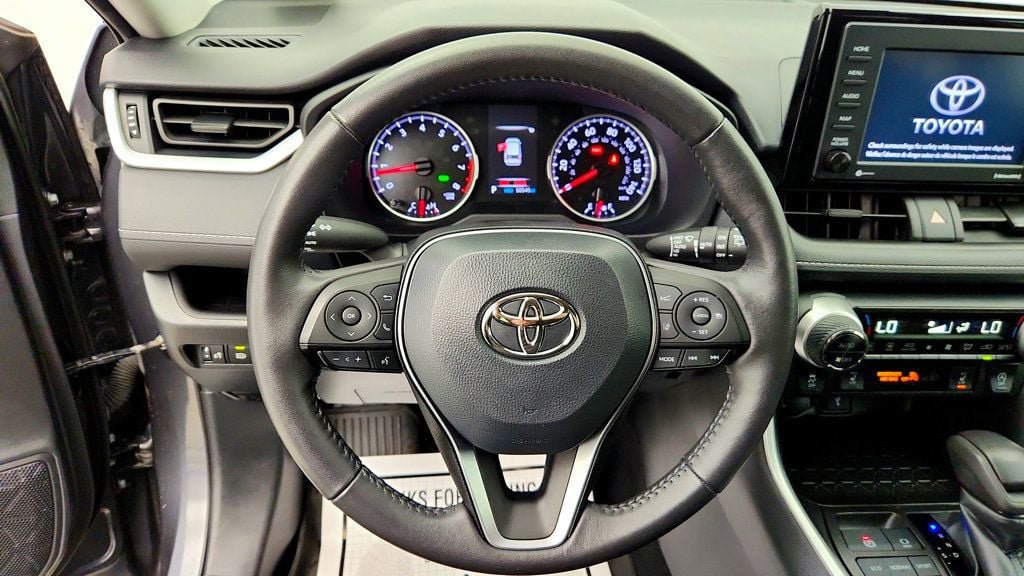 Used 2022 Toyota RAV4 XLE w/ Convenience Package AWD/4WD image 14