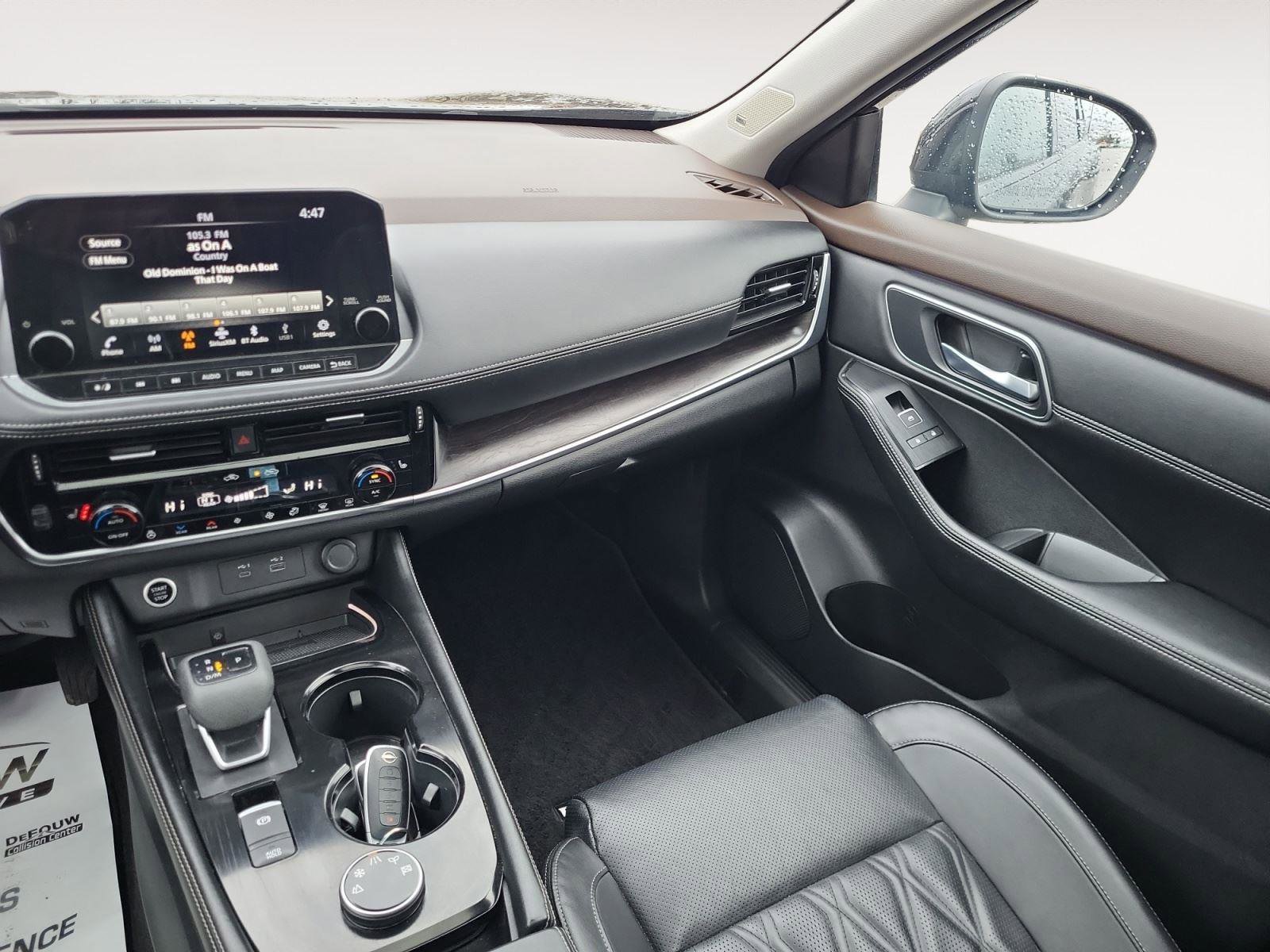 Used 2023 Nissan Rogue Platinum image 12