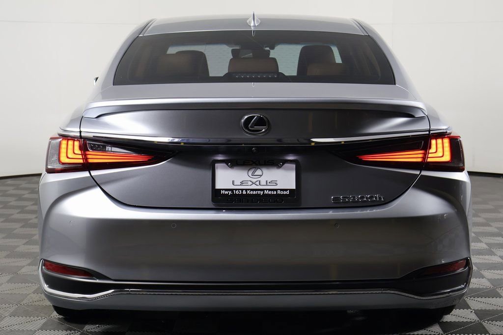 Used 2024 Lexus ES 300h w/ Premium Package image 5