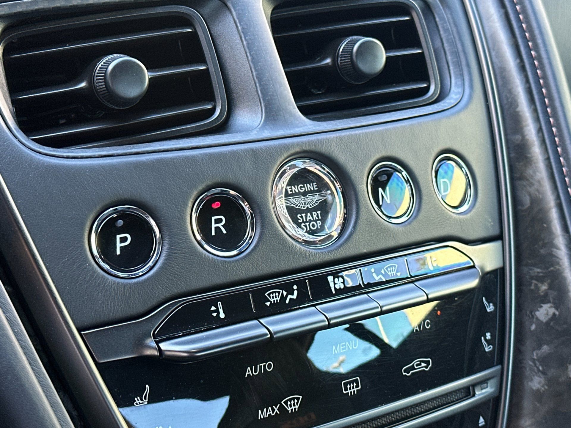 Used 2019 Aston Martin DBS Superleggera image 24