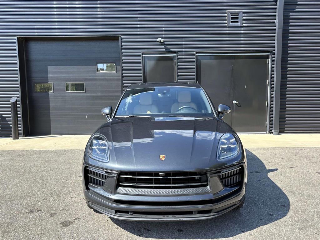 Certified 2022 Porsche Macan S image 13