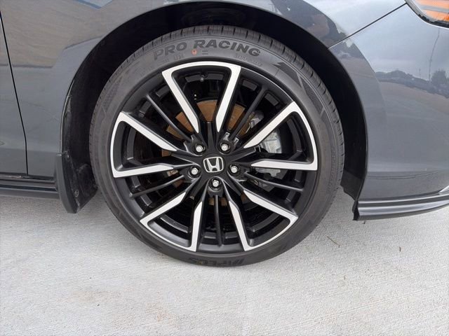 Used 2024 Honda Accord Touring image 7