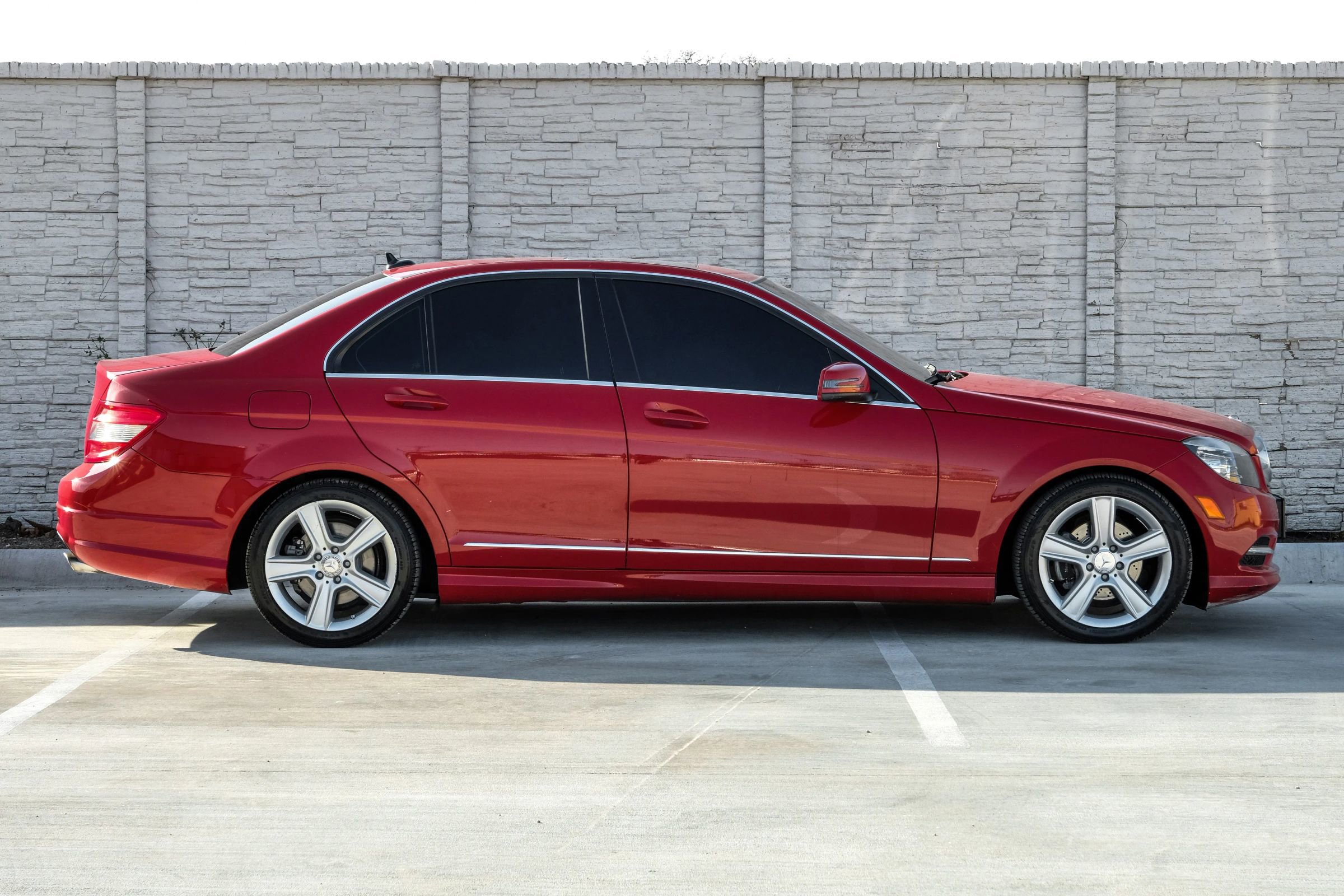 Used 2011 Mercedes-Benz C 300 C 300 Luxury Sedan 4D w/ Premium 1 Pkg image 10