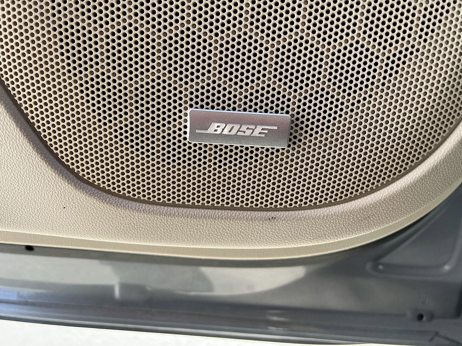 Used 2023 GMC Acadia Denali w/ Denali Ultimate Package image 19