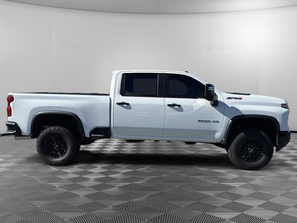 Used 2024 Chevrolet Silverado 2500 ZR2 image 8
