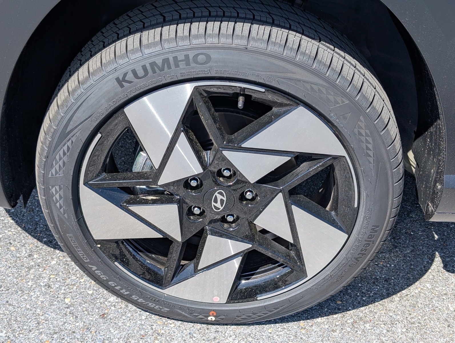 New 2026 Hyundai Kona Limited AWD/4WD image 7