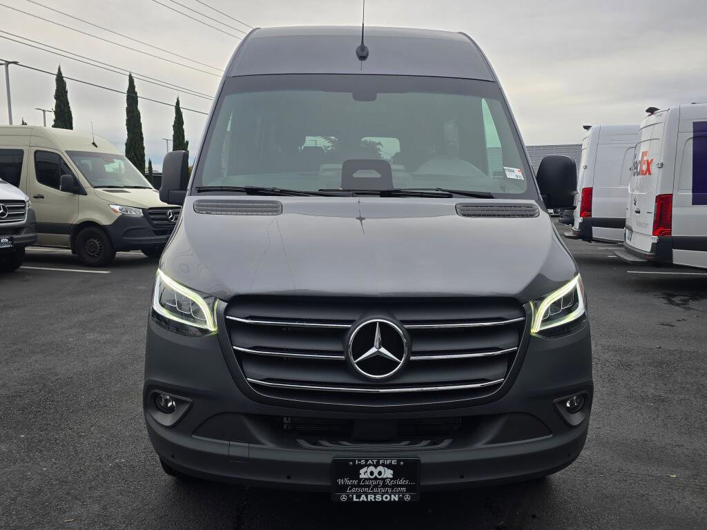 New 2025 Mercedes-Benz Sprinter 2500 image 9