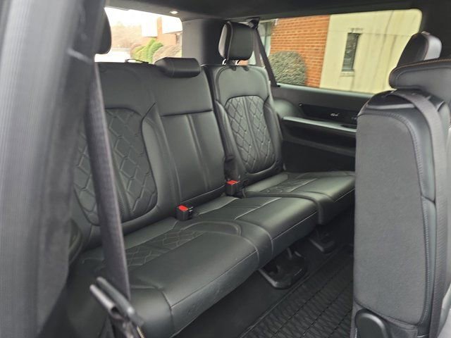 Used 2023 Jeep Grand Wagoneer L Series III image 12