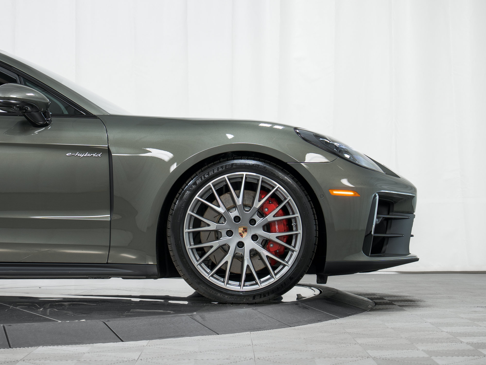 Used 2026 Porsche Panamera 4S AWD/4WD image 11