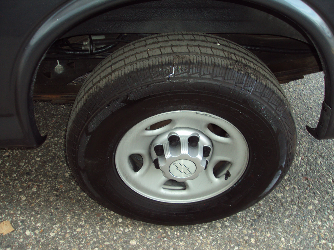 Used 2017 Chevrolet Express 2500 LS image 31