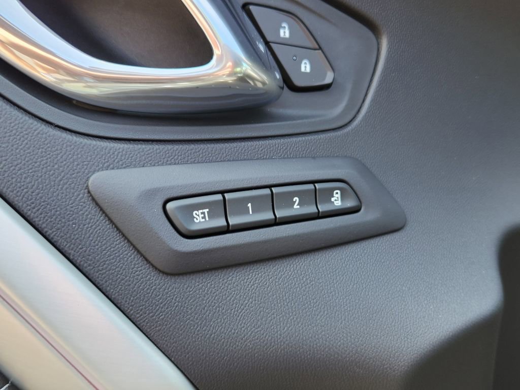 Used 2016 Chevrolet Camaro SS RWD image 39