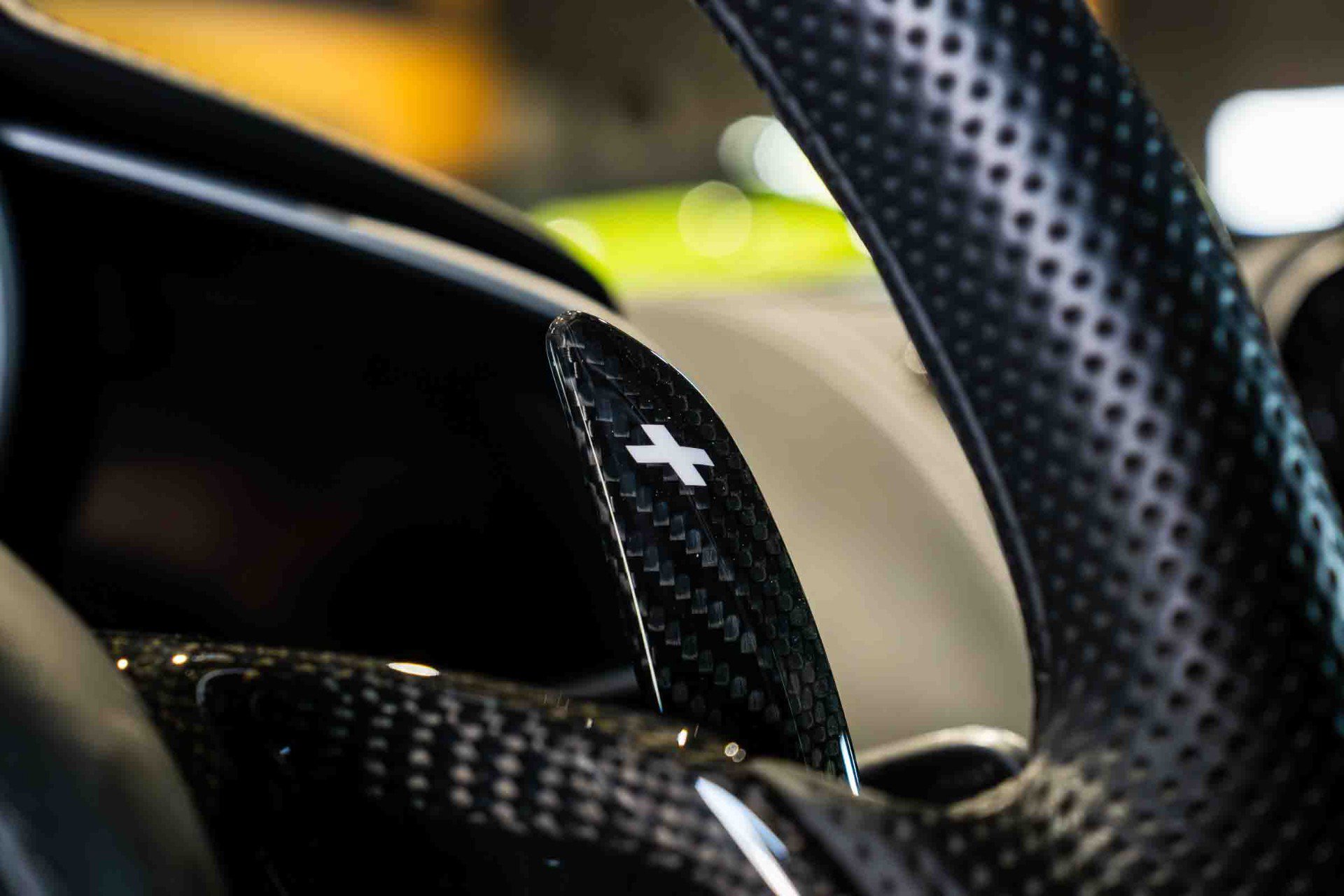 Used 2016 McLaren 650S Spider RWD image 23