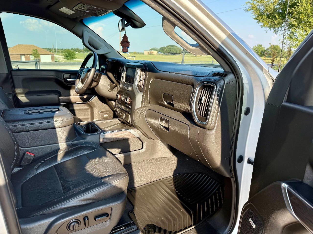 Used 2020 Chevrolet Silverado 1500 LTZ w/ LTZ Texas Edition image 12