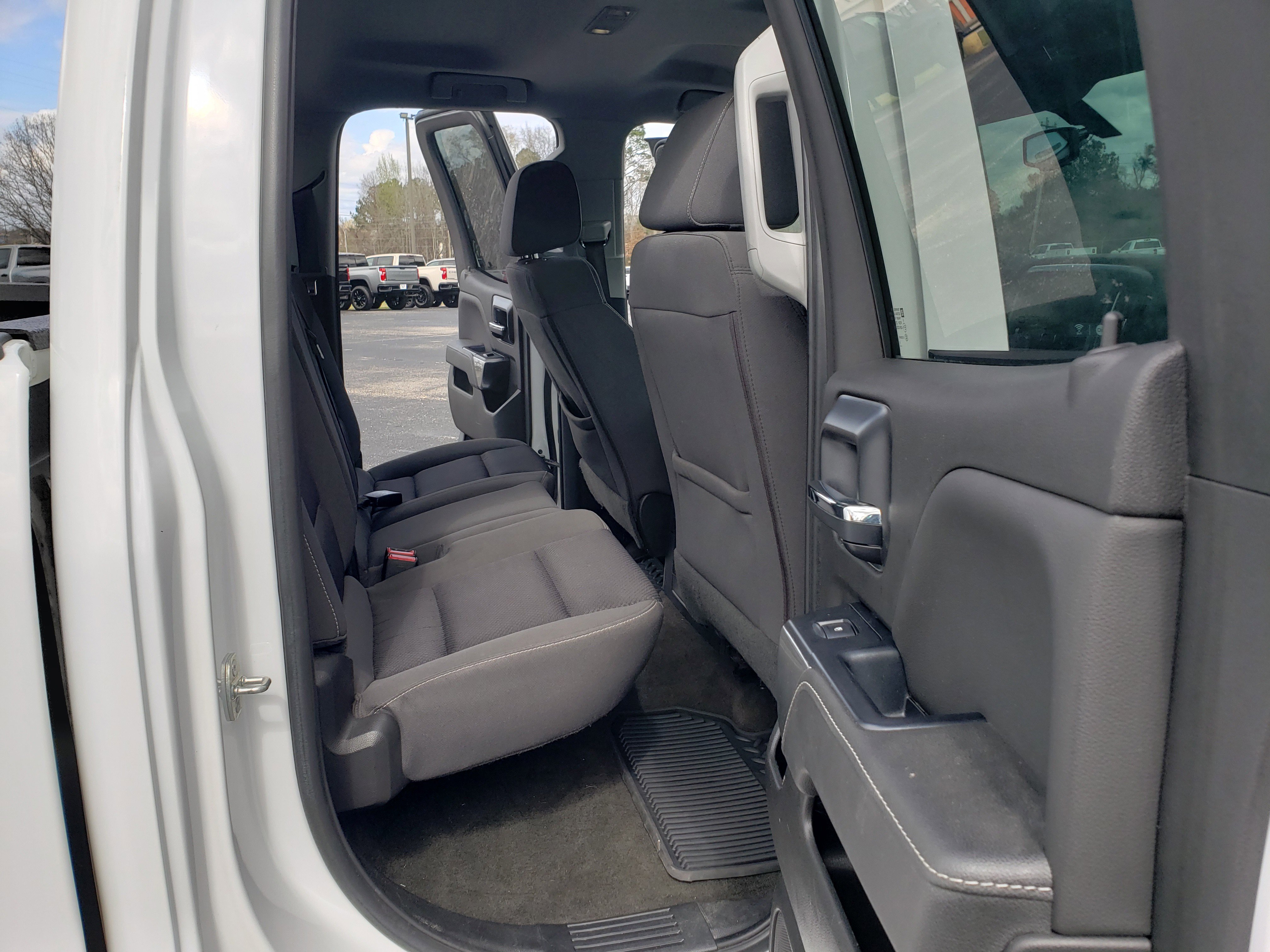 Used 2018 Chevrolet Silverado 1500 LT image 18