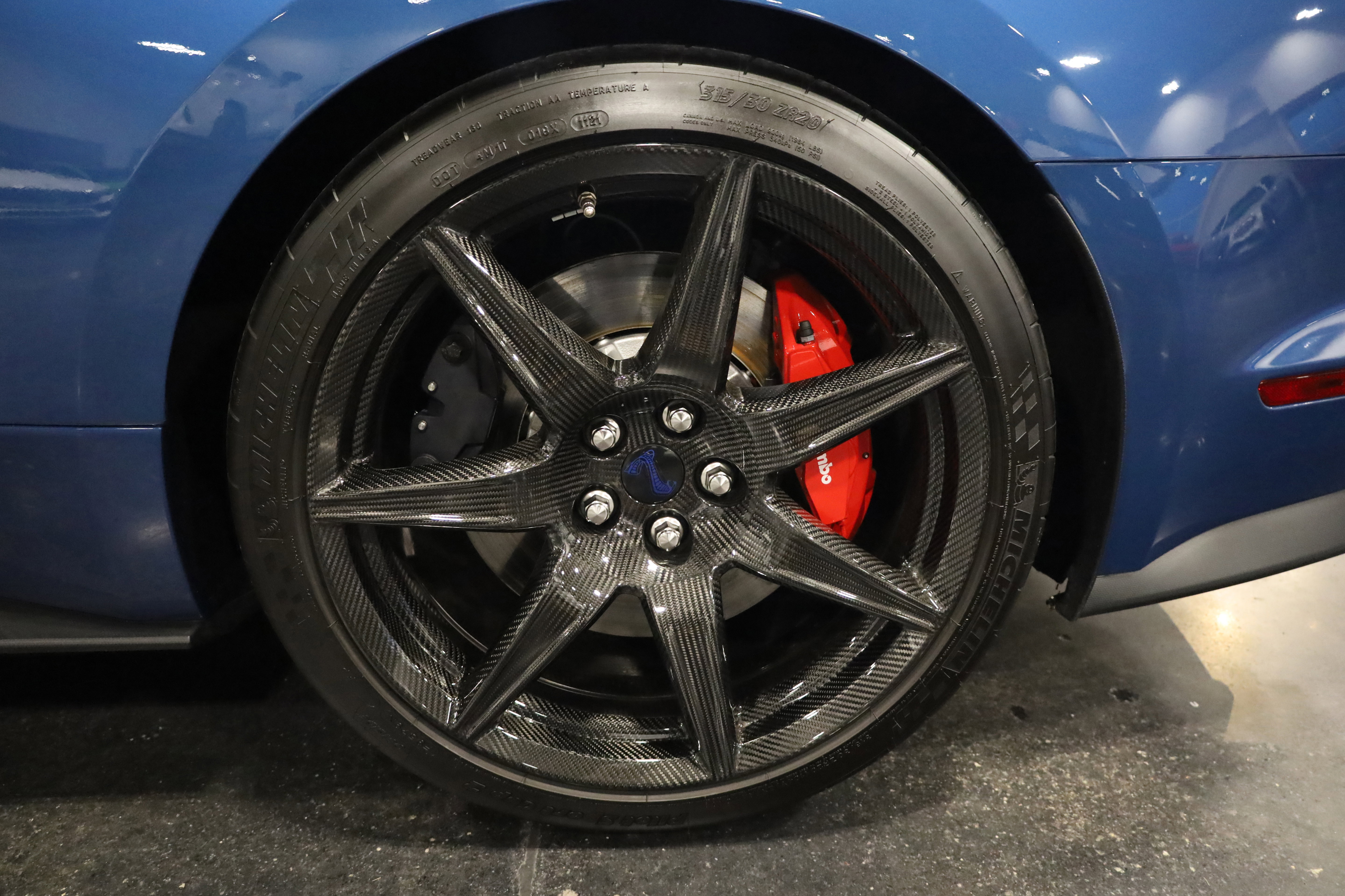 Used 2021 Ford Mustang Shelby GT500 w/ Carbon Fiber Track Pack image 13