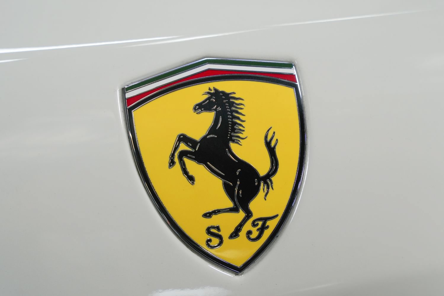 Used 2016 Ferrari California T RWD image 19