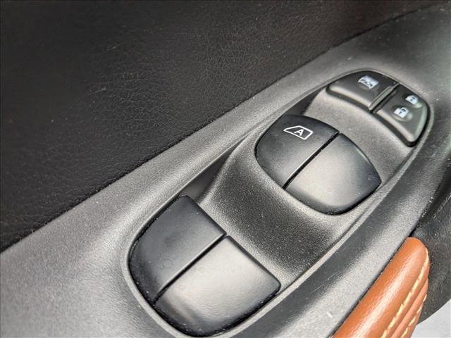 Used 2017 Nissan Rogue SL w/ SL Premium Package image 10