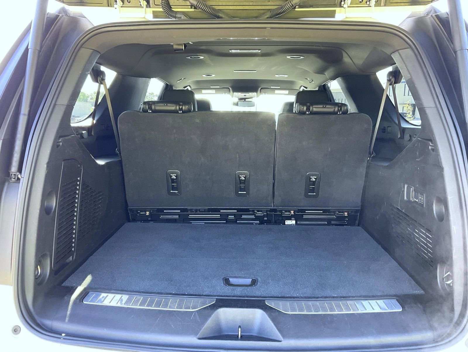 Used 2025 GMC Yukon XL Denali AWD/4WD image 23