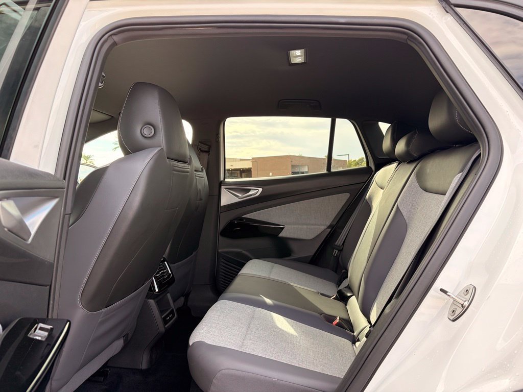 Used 2024 Volkswagen ID.4 2WD image 17