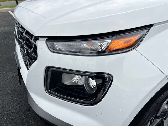 New 2026 Hyundai Venue SEL FWD image 13