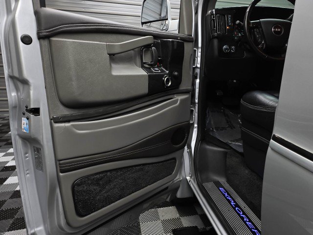 Used 2018 GMC Savana 2500 Extended w/ Enhanced Convenience Package RWD image 37