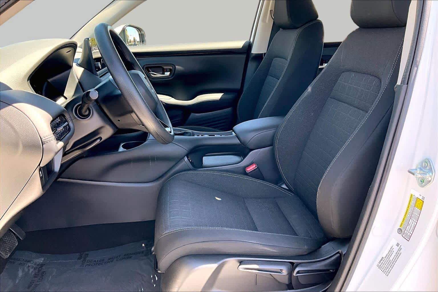 Used 2024 Honda HR-V LX image 7
