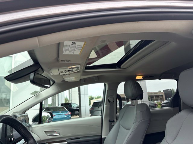 Used 2023 Toyota Sienna XLE w/ XLE Plus Package AWD/4WD image 23