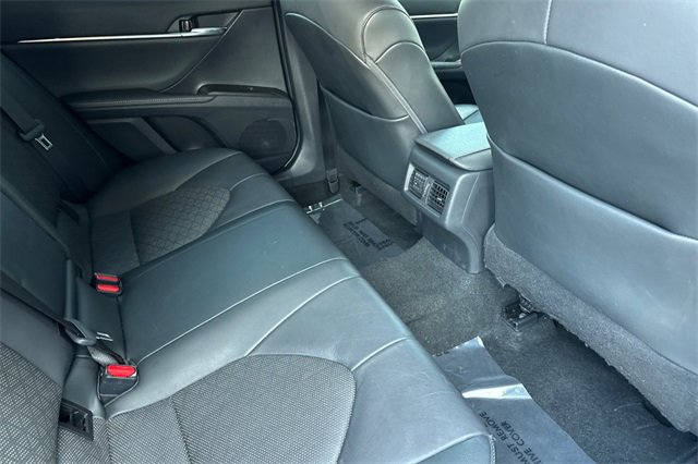 Used 2021 Toyota Camry XSE image 18